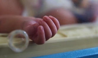 Бебе е прието с коронавирус в болницата в Шумен