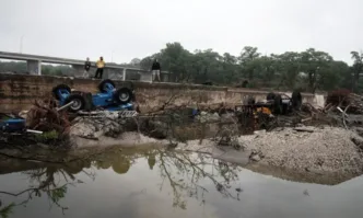 Броят на загиналите при наводненията в Тексас достигна 51 души