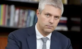 Конвоират Благомир Коцев от затвора в София към този във