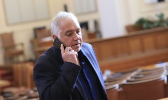 Областният управител на София Иван Кючуков върна решенията на Столичния