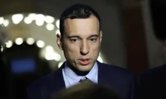 Ироничното е че управляващата сглобка всъщност е може би един