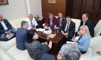 Премиерът Борисов се среща с превозвачите, обсъждат тол таксите