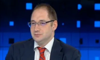 Икономистът Георги Ангелов: Струва ми се, че сме минали най-лошото