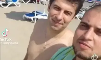 От Фейсбук профила на Младен ШишковИма нещо гнило и в