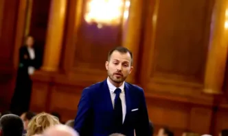 От Фейсбук профила на Соня КолтуклиеваСлед герберски боклук на режисьора