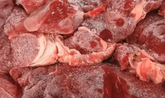 БАБХ унищожава 30 тона месо от нелегални складове в Плевен