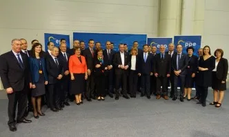 Българската делегация в Хелзинки декларира подкрепа за Манфред Вебер (СНИМКИ)