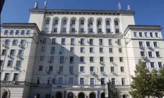 Министърът на младежта и спорта Иван Пешев в сътрудничество с