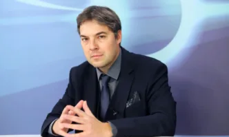 От Фейсбук профила на юриста Любомир Талев Балонът се надува Надувайте момчета Ще