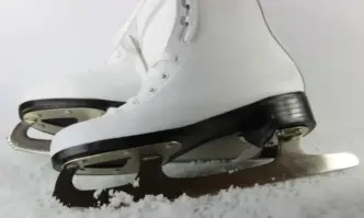 На 2 януари 2024 г ледената пързалка в спортен комплекс