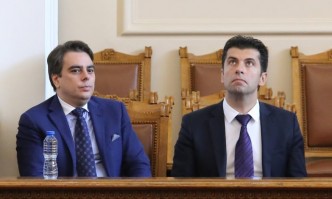 Съпредседателите на форацията Продължаваме промяната Кирил Петков и Асен Василев