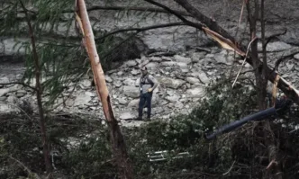 Смъртоносни наводнения в Тексас: Най-малко 82 жертви, десетки изчезнали, включително деца от летни лагери