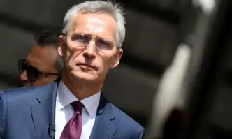 Генералният секретар на НАТО Йенс Столтенберг призова съюзниците да отменят