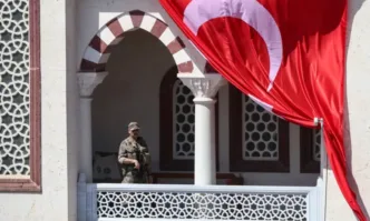 Турските власти са задържали над 40 заподозрени при мащабна операция