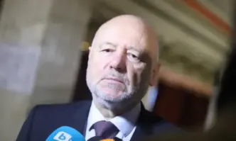 С очите си видях как върви производството на самолетите F