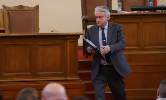 Министър Бойко Рашков който също вчера участва в заседанието на