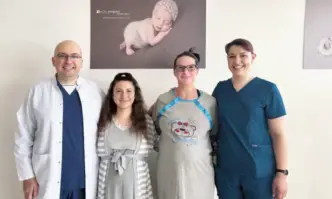 Две двойки тризнаци общо 4 момичета и 2 момчета се