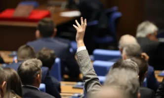 След като седем пъти народните представители не успяха да изберат