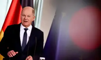 Канцлерът Олаф Шолц потвърди че проверките по германските граници ще