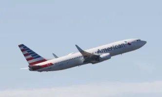 Технически проблем прекъсна полетите на American Airlines в цялата страна