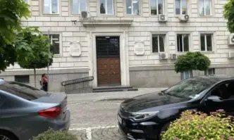 От Фейсбук профила на Васил ВърбановЕто ДВА нови въпроса Този