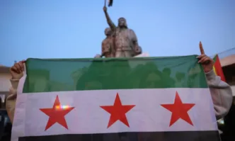 Сирийските медии съобщават че израелските военни самолети са извършили десетки