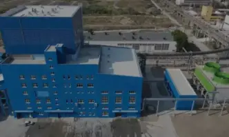 Един човек е прегледан в болница след взрива в цех