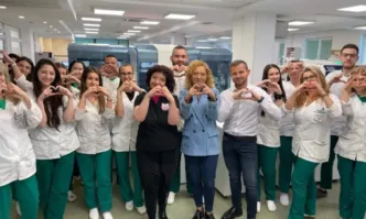 Близо 30 000 лева осигури националната кампания Прегърни своето бебе