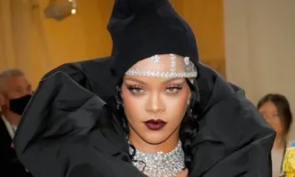 Риана потвърди в социалните мрежи че премиерата на новата ѝ