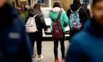 Учениците да подреждат желанията си в първи трети и четвърти