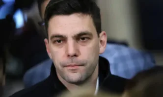 На развалена машина в Пета секционна комисия в Пловдив попадна