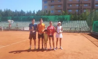Михаил Иванов и Михаела Цонева – шампиони на турнир от Тенис Европа в Сливен