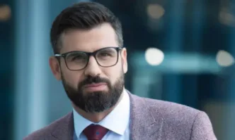 Получава се един бюфет една шведска маса от която всеки