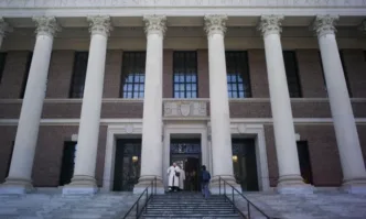 Администрацията на Доналд Тръмп обяви че е отнела правото на