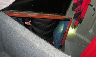 Гранични полицаи са открили в 2 автобуса с 50 незаконни