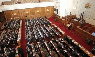 Станислав Стоянов сменя Цветан Цветанов в парламента