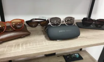 Иззети са и технически средства с които се е извършвало