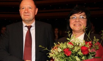 Бившият председател на БСП Михаил Миков обяви че напуска партията