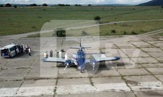 72 годишният мъж е ас на литовската авиация завършил е Московското