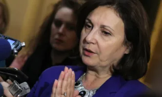 Едно от големите изпитания за правителството ще е Лукойл Президентът