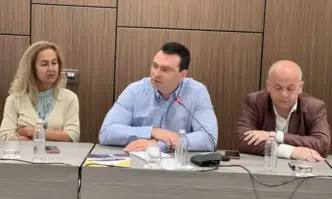 По думите му големият въпрос е какво е мястото на