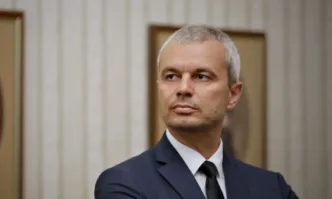 Не знам дали става въпрос за его а за политика