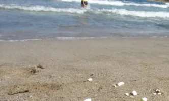 Полицията в Бургас се опитва да установи самоличността на мъж