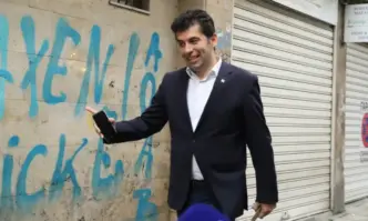 Очевидно той няма да се яви защото е в Братислава