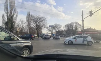 Пешеходец е бил блъснат от кола при тежко ПТП на