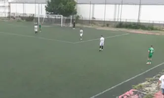 Вижте сцените тукМачът от елитната юношеска група до 16 години