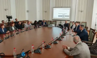 Информационно обслужване направи демонстрация на системата за обработка на данните за изборите на 19 април