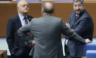 Когато изменяхме Конституцията ние от ГЕРБ СДС имахме едно единствено предложение