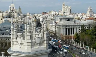 Чудото от Мадрид: пълни улици и кафенета, а COVID-19 е в отстъпление