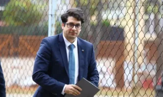 САЩ се самоубиват финансово с високите мита но поне този